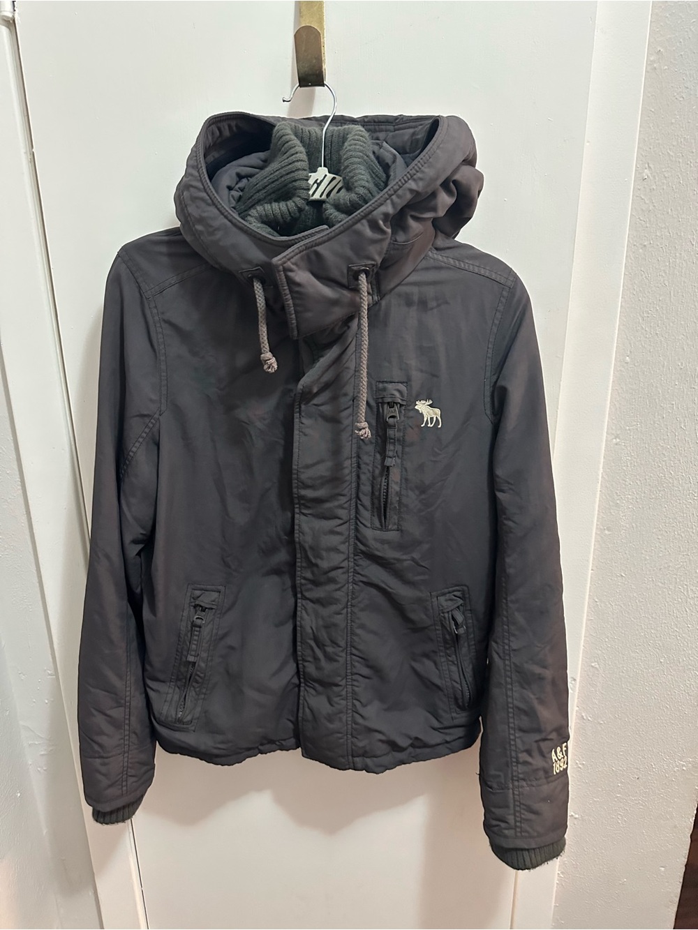 Abercrombie & Fitch Men's Charcoal Hooded Puffer Jacket